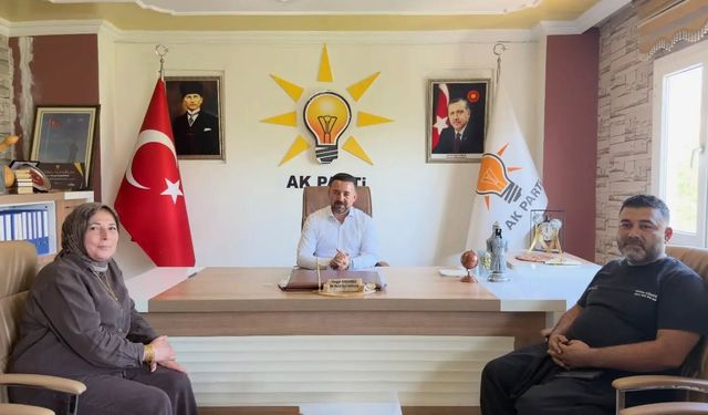 Kararmaz Mahalle Başkanlarını Parti Binasında Ağırladı