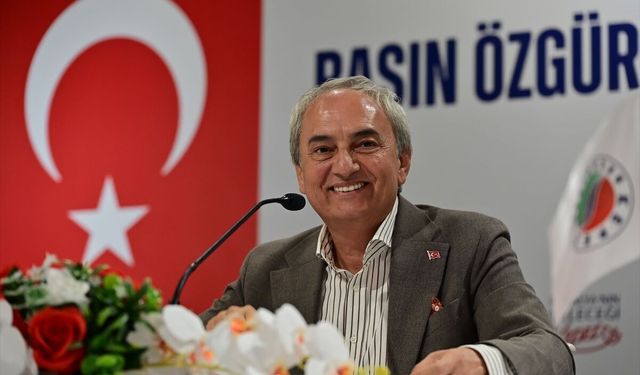 Kepez Belediye Başkanı Kocagöz gazetecilerle bir araya geldi: