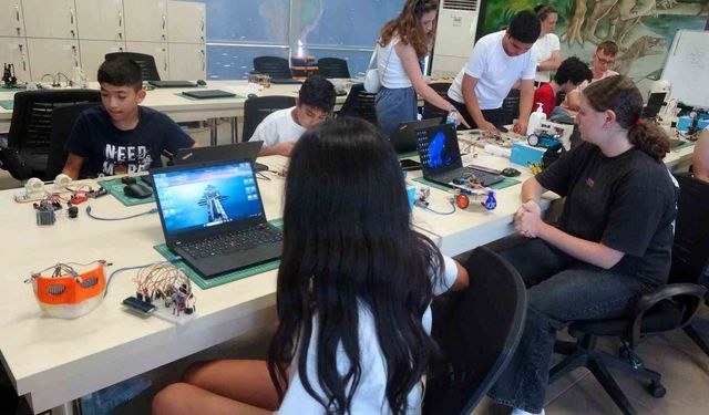 Menteşe’de Çocuklar Robotik Projelerini Sergiledi