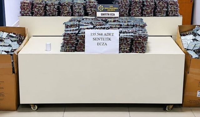 Mersin'de 155 bin 568 sentetik ecza hapı ele geçirildi
