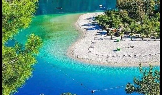 Muğla’nın Saklı Cenneti Ölüdeniz Ziyaretçi Akınına Uğruyor