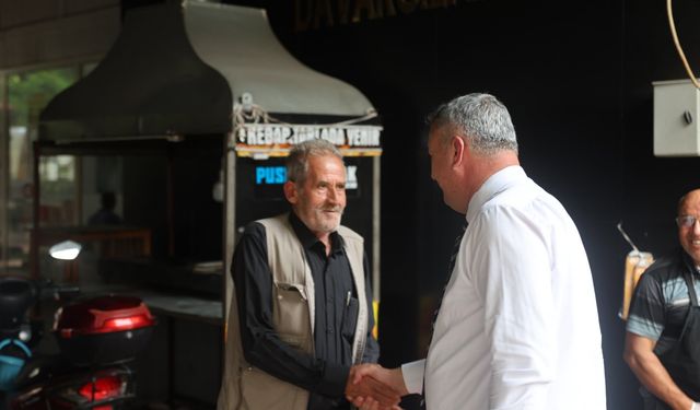 Başkan Mustafa İba'dan Düziçi Esnafına Cuma Ziyareti