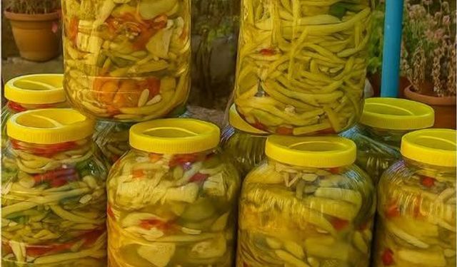 Osmaniye usulü ev yapımı karışık turşu tarifi