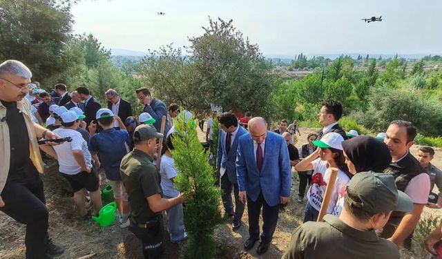 Osmaniye'de 15 Temmuz Anısına Şehitler İçin Fidan Dikildi