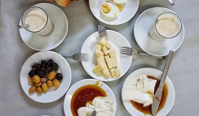 Osmaniye'de Hafta Sonu Kahvaltısının Tadı Bir Başka
