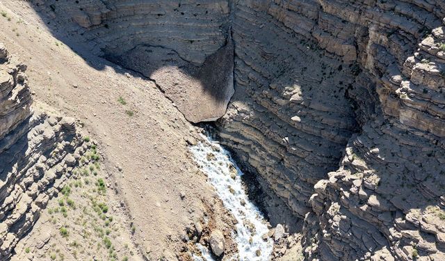 Siirt'te Okçular Deresi'nin kaynağı dron ile görüntülendi
