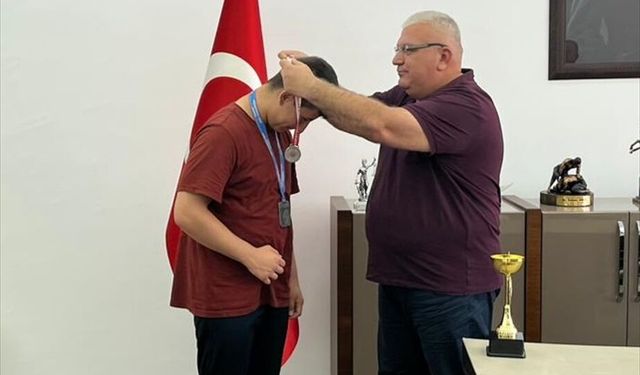 Türkiye ikincisi Judocu Ali Kağan Şentürkoğlu, Kaymakam Güneş'i ziyaret etti