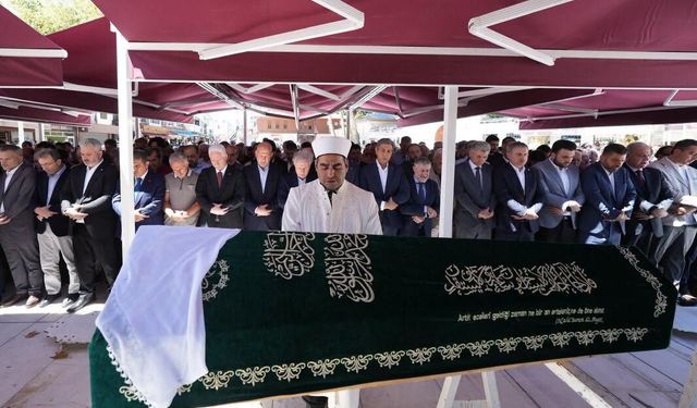 Vali Gül Babuşcu Ailesinin Cenaze Törenine Katıldı