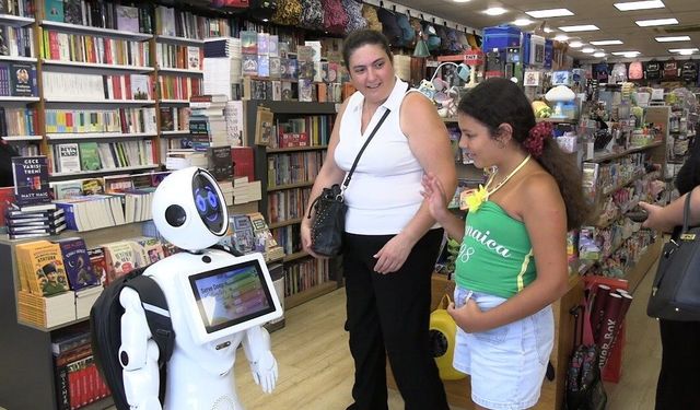 Edirne’de kırtasiyede robot asistan Ada dönemi