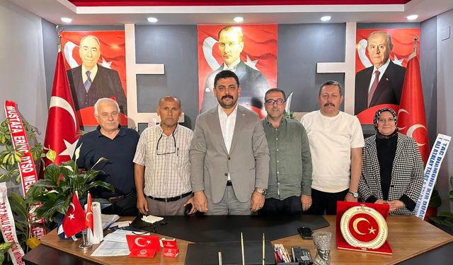 Altınçağ Muhtarı MHP Dörtyol İlçe Başkanlığı'nı Ziyaret Etti
