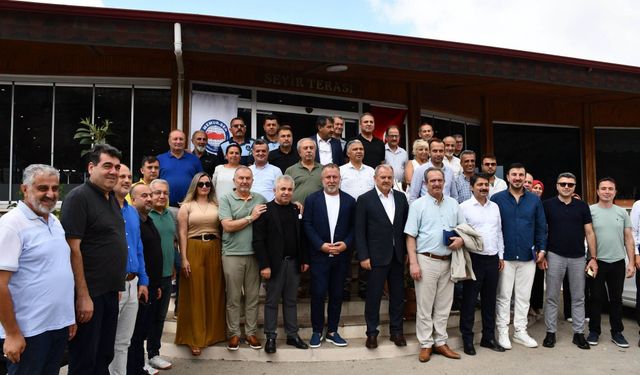 Bayraktar, Yerel Basın Temsilcileriyle Bir Araya Geldi