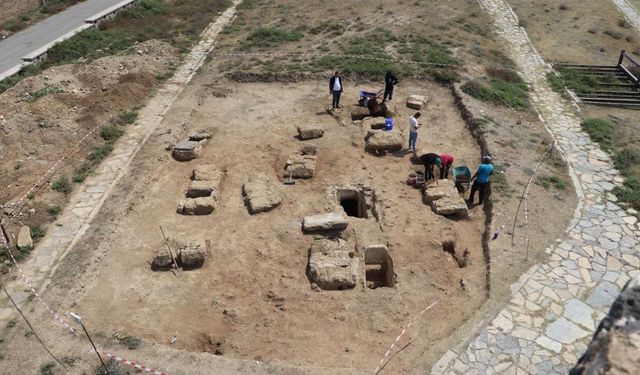 Adana Aigeai Antik Kenti’nde Helenistik Dönemi'nden 10 Tarihi Mezar Bulundu