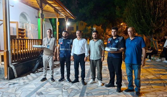 Anahtar Parti’den Osmaniyelilere Kandil İkramı
