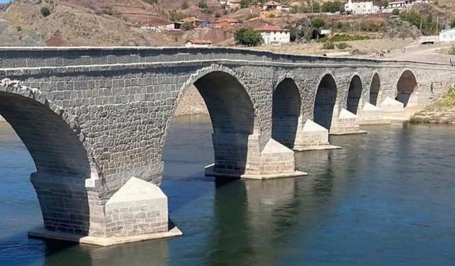 Ankara Kalecik’te Develioğlu Köprüsü Zamana Direniyor