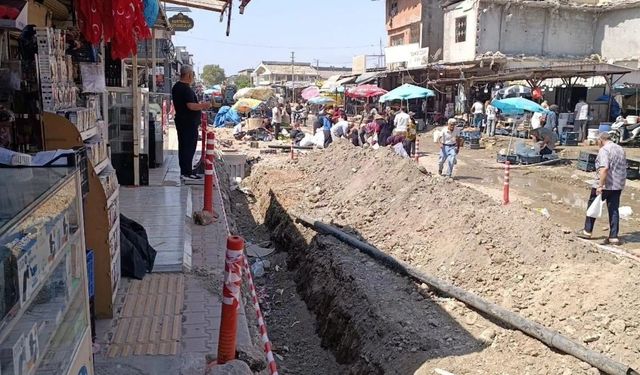 Antakya’da Hamis Pazarı Bölgesinde Çalışmalar Sürüyor