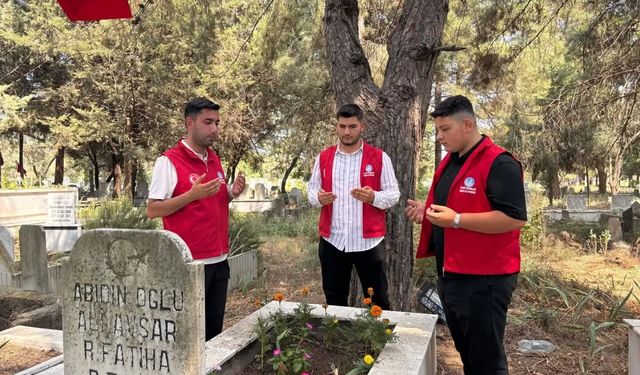 Ülkü Ocakları Bahçe'den Şehitlik Ziyareti