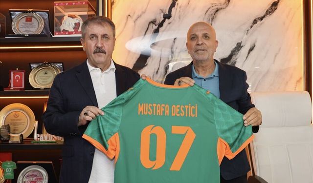BBP Genel Başkanı Destici Alanyaspor'u ziyaret etti