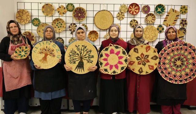 Hatay’da Buğday Sapları Sanata Dönüşüyor!