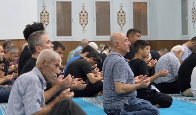 Kadirli’de Mevlid Kandili Camilerde İdrak Edildi