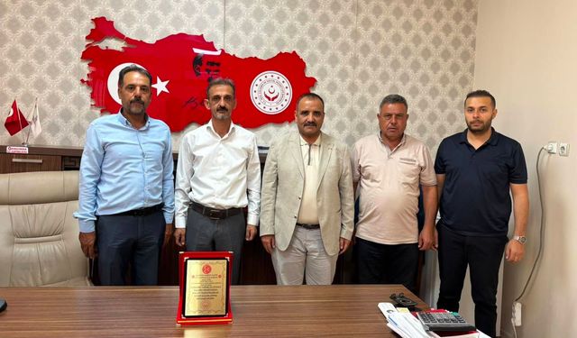 Ceylanpınar'da MHP Heyeti, Sosyal Hizmetler Müdürü Yusuf Dorak ile Bir Araya Geldi
