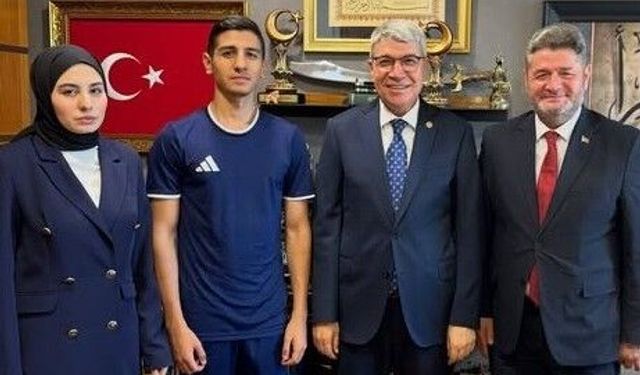 Milletvekili Gülsoy TBMM’de Misafirlerini Ağırladı