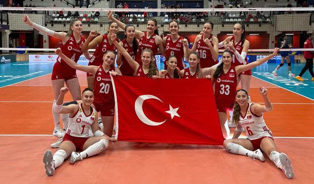 Dünya Şampiyonası'nda Fırtına Gibi Başladık! Tayland'a Geçit Yok