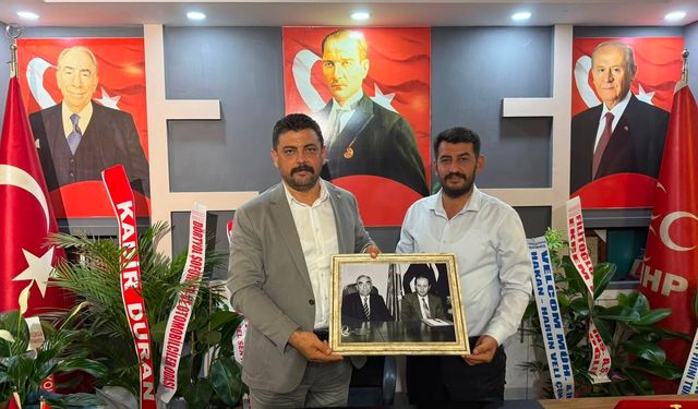 Ülkü Ocakları’ndan MHP Dörtyol İlçe Başkanlığına Ziyaret