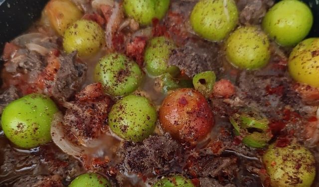 Sofralarda Yeni Favori! Ekşili Erikli Et Yemeği