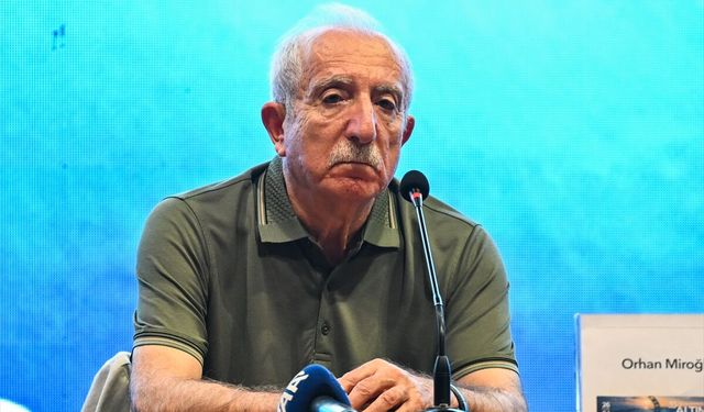 33. Uluslararası Adana Altın Koza Film Festivali'nde 'Sinema ve Toplumsal Hafıza' söyleşisi yapıldı