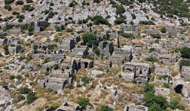 Mersin Anemurium Antik Kenti Tarihe Işık Tutuyor