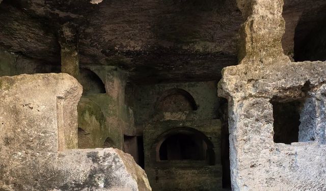 Samandağ Çevlik’te Tarihin İzleri Beşikli Mağara