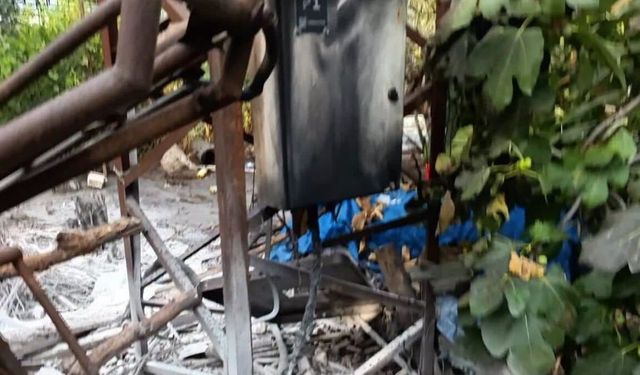 Düziçi Bostanlar Köyü'nde Yıldırım Su Kuyusunu Vurdu