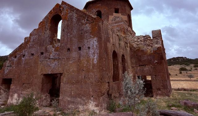 Aksaray’ın 1500 Yıllık Mirası: Kızıl Kilise
