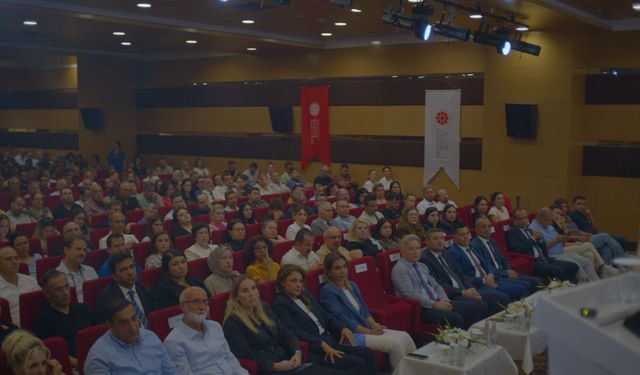 Antalya'da kamu görevlilerine 'Kurumsal İtibar Yönetimi' ve CİMER eğitimi verildi