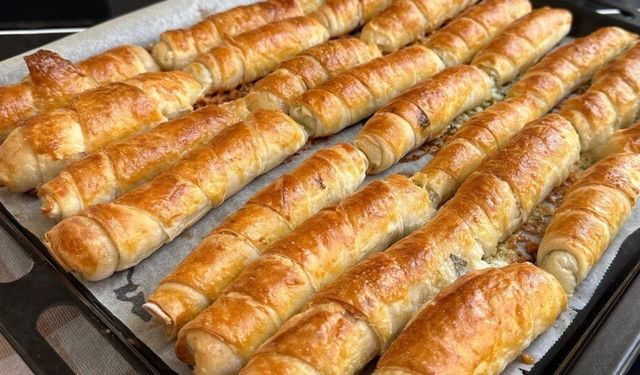 Hazır Yufkayla El Açması Lezzetinde Çıtır Börek Nasıl Yapılır?