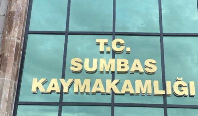 Sumbas’ta üniversiteyi kazanan öğrencilere Kaymakamlıktan eğitim desteği