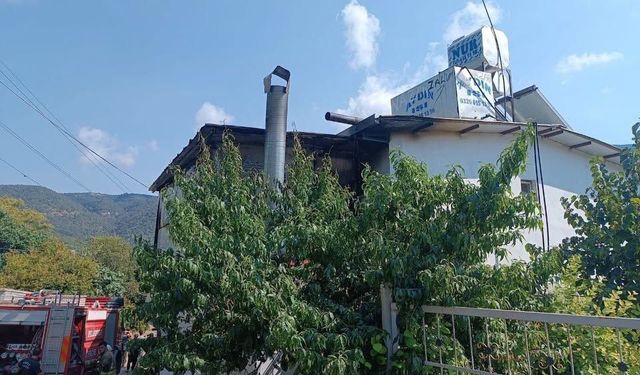 Hatay Arsuz’da Evde Çıkan Yangın Söndürüldü