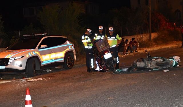 Hatay'da iki motosiklet çarpıştı, 3 kişi yaralandı