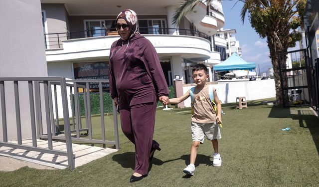 Kadavradan rahim nakli sayesinde dünyaya gelen Ömer Özkan eğitim hayatına ilk adımı attı
