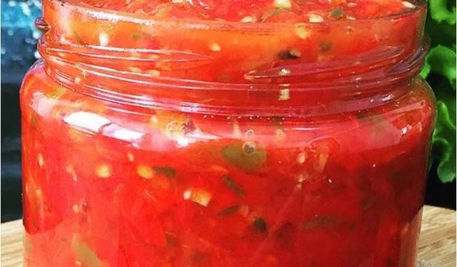 Köz Patlıcanlı Acı Sos Nasıl Yapılır? İşte Kolay Ve Lezzetli Kışlık Tarif