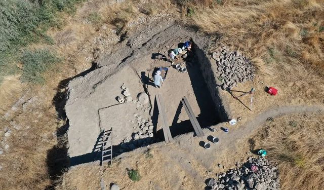 Maydos Kilisetepe Höyüğü’nde 4200 Yıllık Tarihi Yapı Gün Yüzüne Çıkarıldı