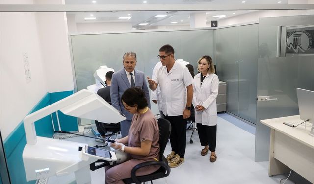 MEÜ Diş Hekimliği Hastanesinin teknolojik altyapısına 2 cihaz kazandırıldı