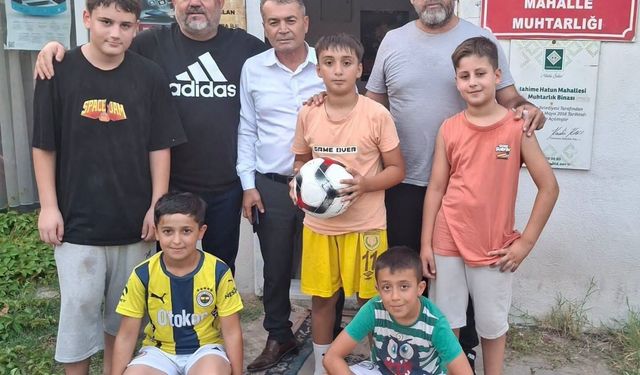 Rahime Hatun Mahallesi’nde Çocuklara Futbol Topu Sevinci