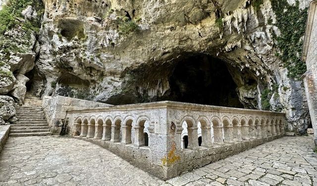 Silifke’de Cennet Obruğu’ndaki Tarihi Meryem Ana Kilisesi
