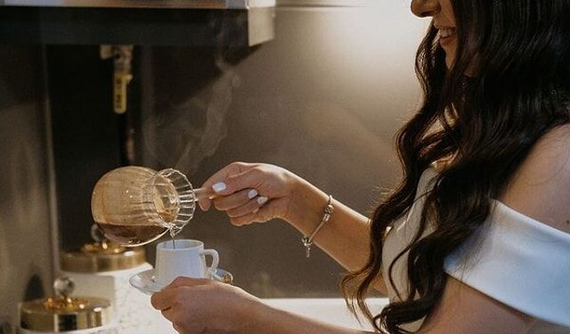 Tuzlu Kahve Nasıl Yapılır? Neden Yapılır? Evlilik Sınavı Mı? Yıllardır Süren Geleneğin Anlamı