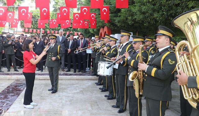Adana, Mersin, Hatay ve Osmaniye'de Cumhuriyet'in 103. yıl dönümü kutlanıyor