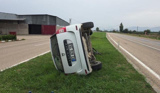 Adana'da devrilen cipteki 3 kişi yaralandı