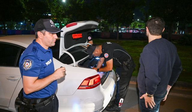Adana'da 'huzur ve güven' uygulamasında aranan 66 zanlı yakalandı