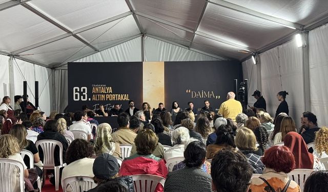 Antalya Altın Portakal Film Festivali'nde 'Düğün Şarkıcısı' filminin dünya prömiyeri yapıldı