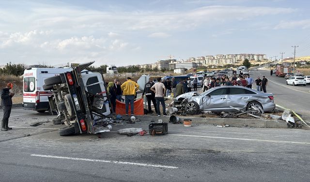 GÜNCELLEME 2 - Kahramanmaraş'ta bir kişinin öldüğü trafik kazasında MHP Kahramanmaraş Milletvekili Karakoç ile 6 kişi yaralandı